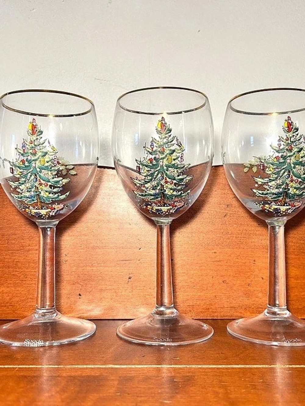 Set of 3 Spode Christmas Wine Glasses 7.25” tall x 3” wide